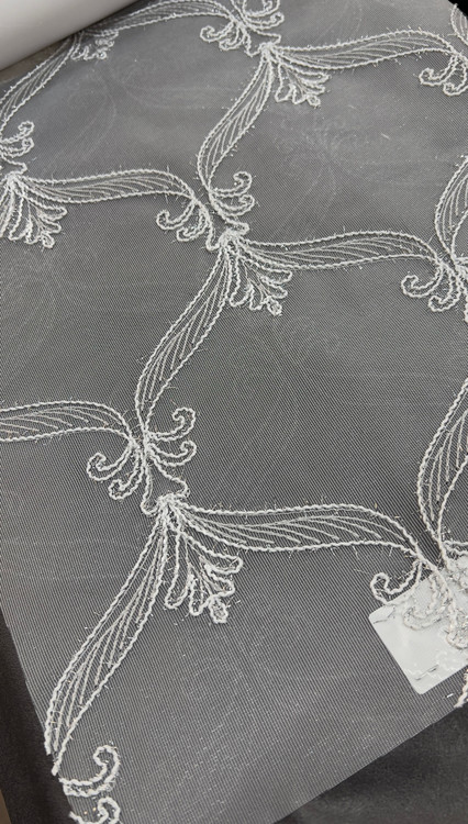 پرده شید دومکانیزم گلدوزی سفید