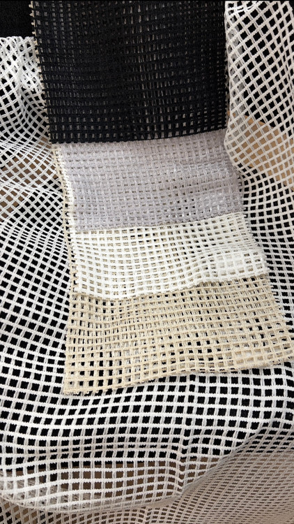 پرده تور چهارخانه