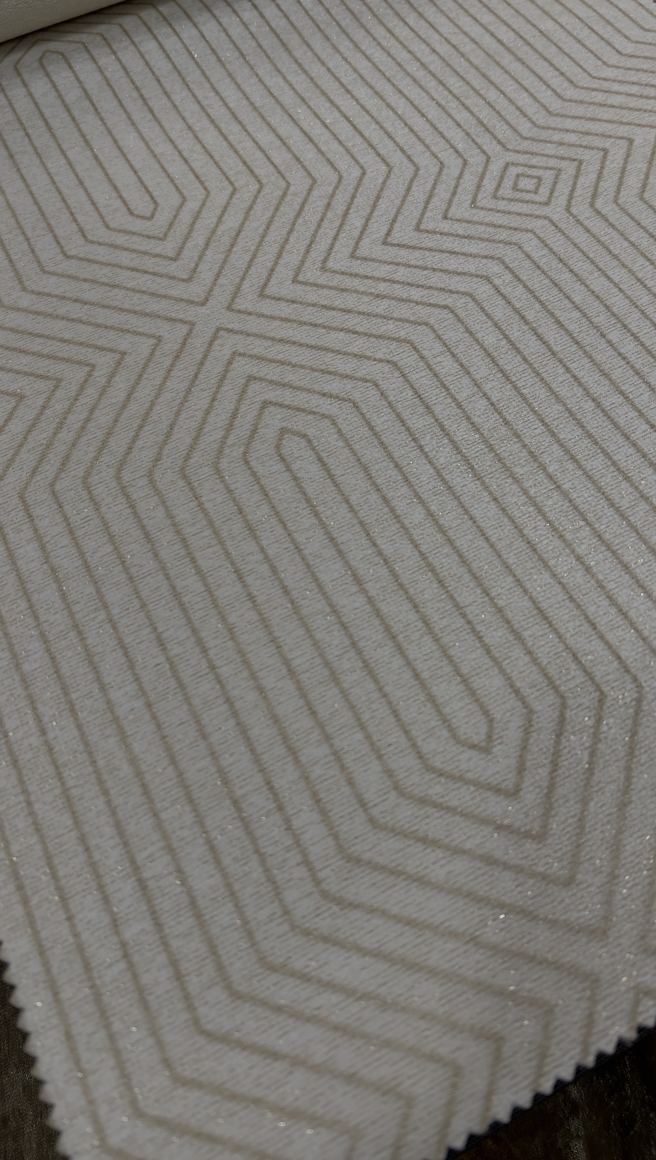 پرده شید استر دار رنگ‌کرم