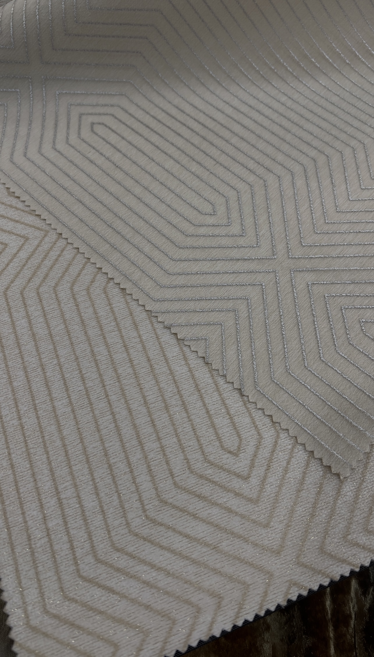 پرده شید دو منظوره ترک